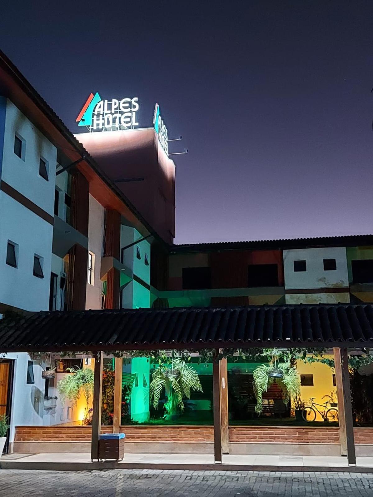 Alpes Hotel Венда-Нова-ду-Іміґранті Екстер'єр фото
